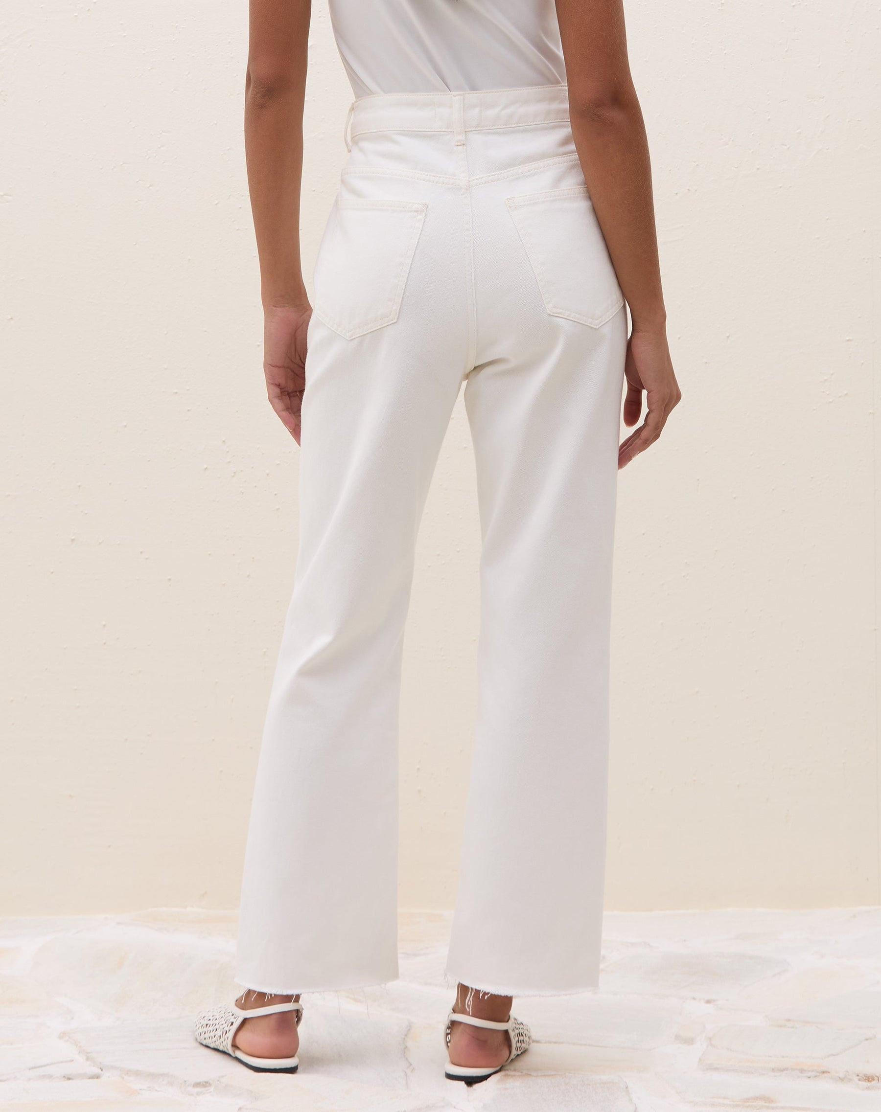 Calça Reta Cropped de Sarja - Off-white