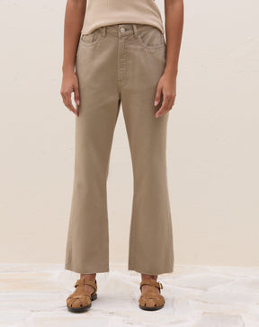 Calça Reta Cropped de Sarja - Bege