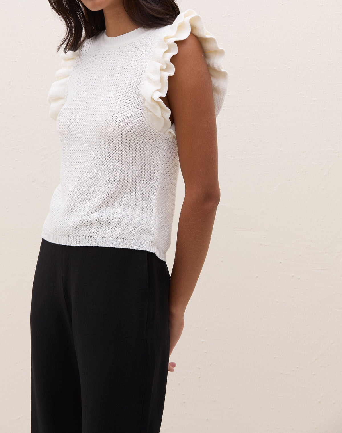 Blusa de Tricot com Manga de Babados  - Off-white